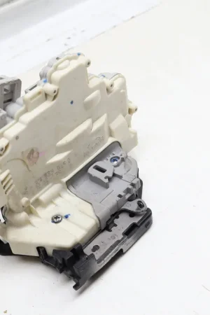 Secure Checkout Audi Rear Left Door Latch / Lock Actuator (Q7) 3C4839015D