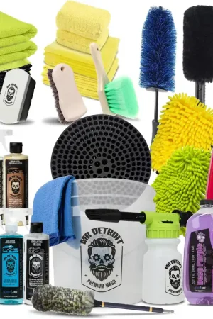 29pc Car Wash Kit w\\/Foam Blaster, Soap, Bucket, Towels, Mitt & More Warranty Included
